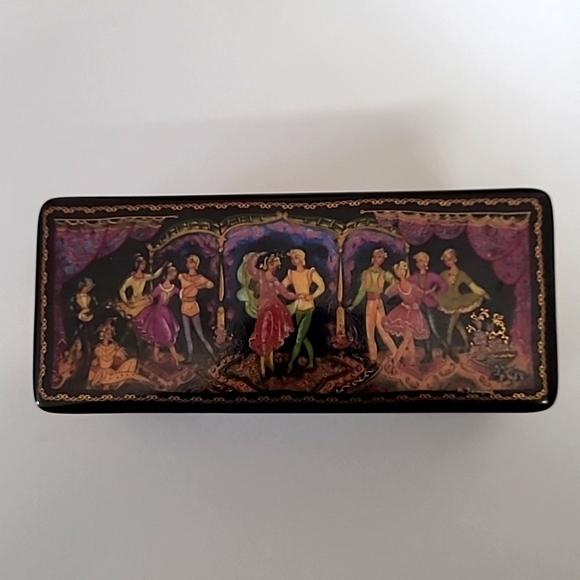 Vintage Ardleigh Elliott Russian Nutcracker Musical Box - Picture 4 of 17